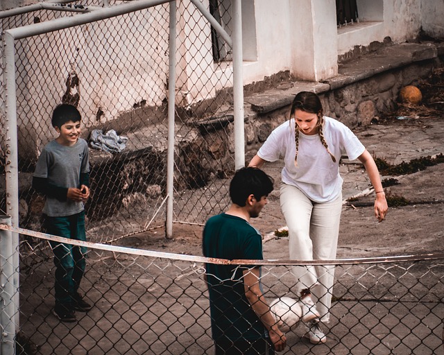 湖人134-127击败灰熊，里夫斯感谢单体责任.